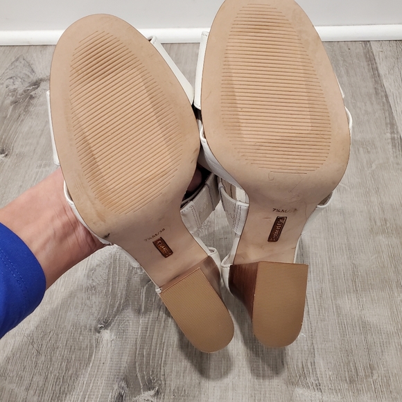 NEW Louise Et Cie White Kriztsa Block Heel Sandal - Picture 5 of 13